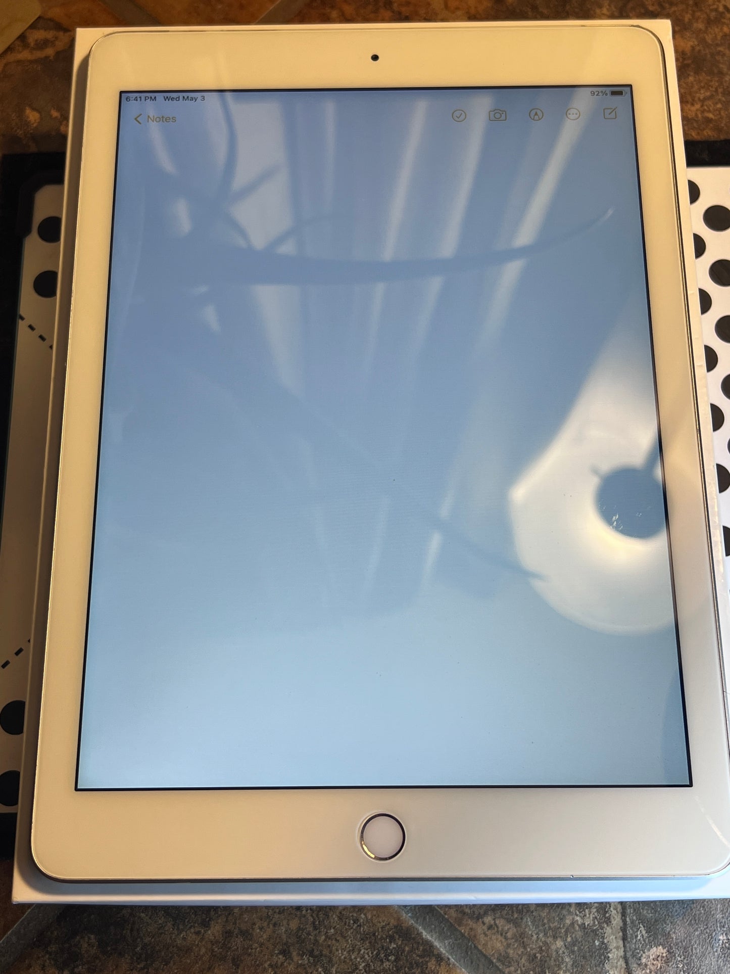 Apple iPad 5th (32gb) Cellular Unlocked (A1823) Ghost Touch {iOS14}77% JailBreak