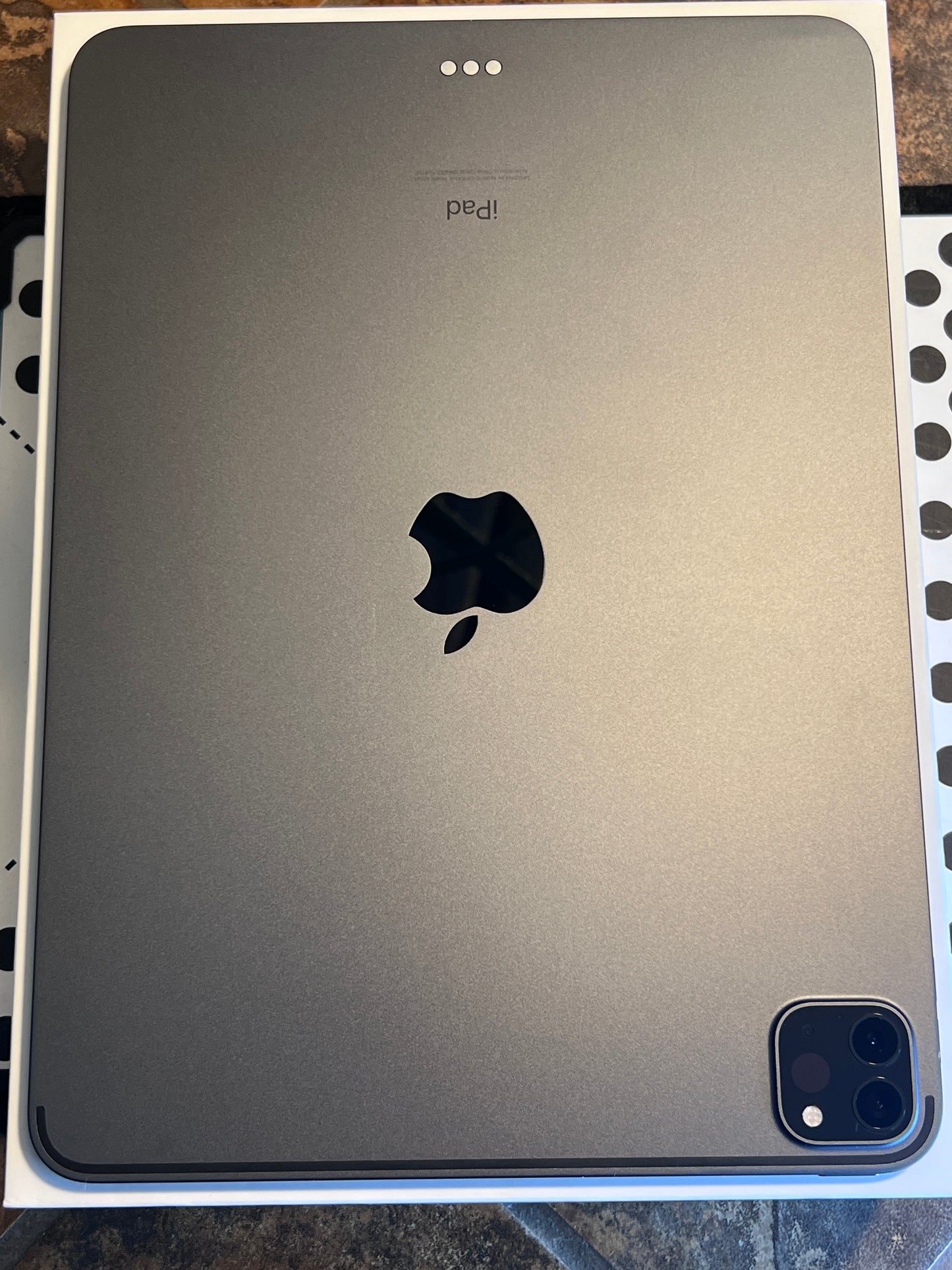 Apple iPad Pro 11in 2nd (128gb) Wi-Fi (A2228) Space Grey {iOS14}95% JailBreak