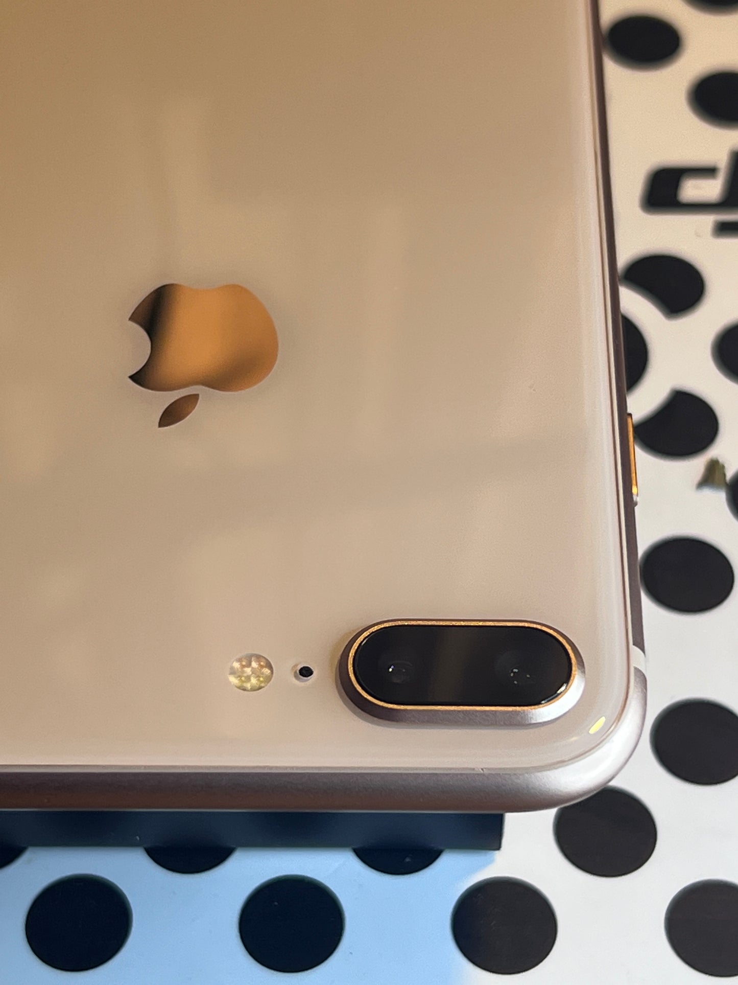 Apple iPhone 8 Plus (64gb) Factory Unlocked (A1864) Gold {iOS15}90% Pristine