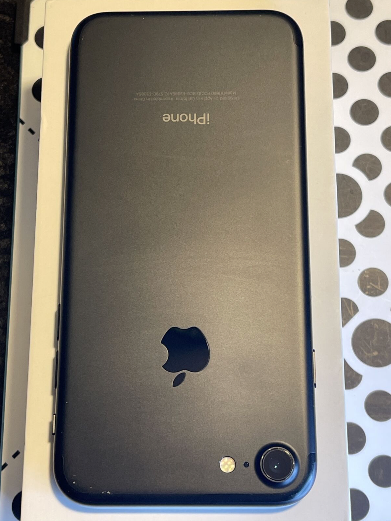 Apple iPhone 7 (32gb) Factory LTE Unlocked (A1660) Black {iOS15} Battery Drains