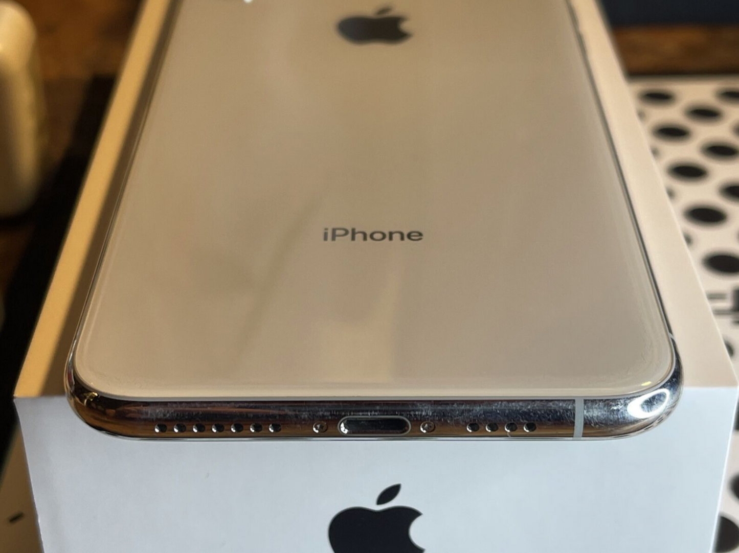 Apple iPhone XS MAX (64gb) Verizon World-Unlocked (A1921) Silver {iOS14}88% Untethered JailBroken