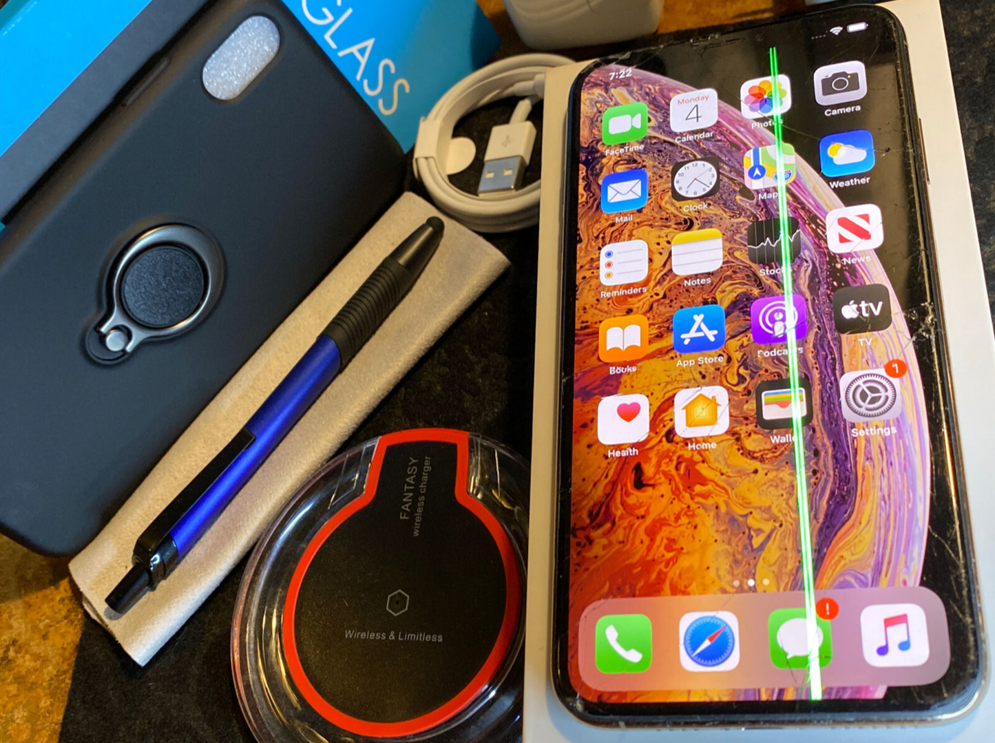 Apple iPhone XS MAX (256gb) AT&T/ Cricket (A1921) Gold {iOS13}100% JailBroken
