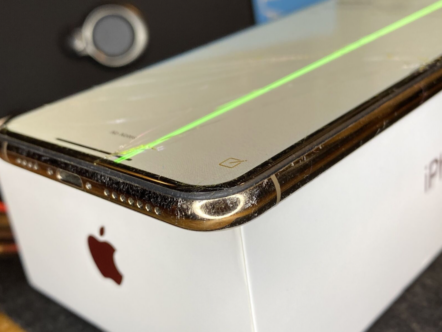 Apple iPhone XS MAX (256gb) AT&T/ Cricket (A1921) Gold {iOS13}100% JailBroken