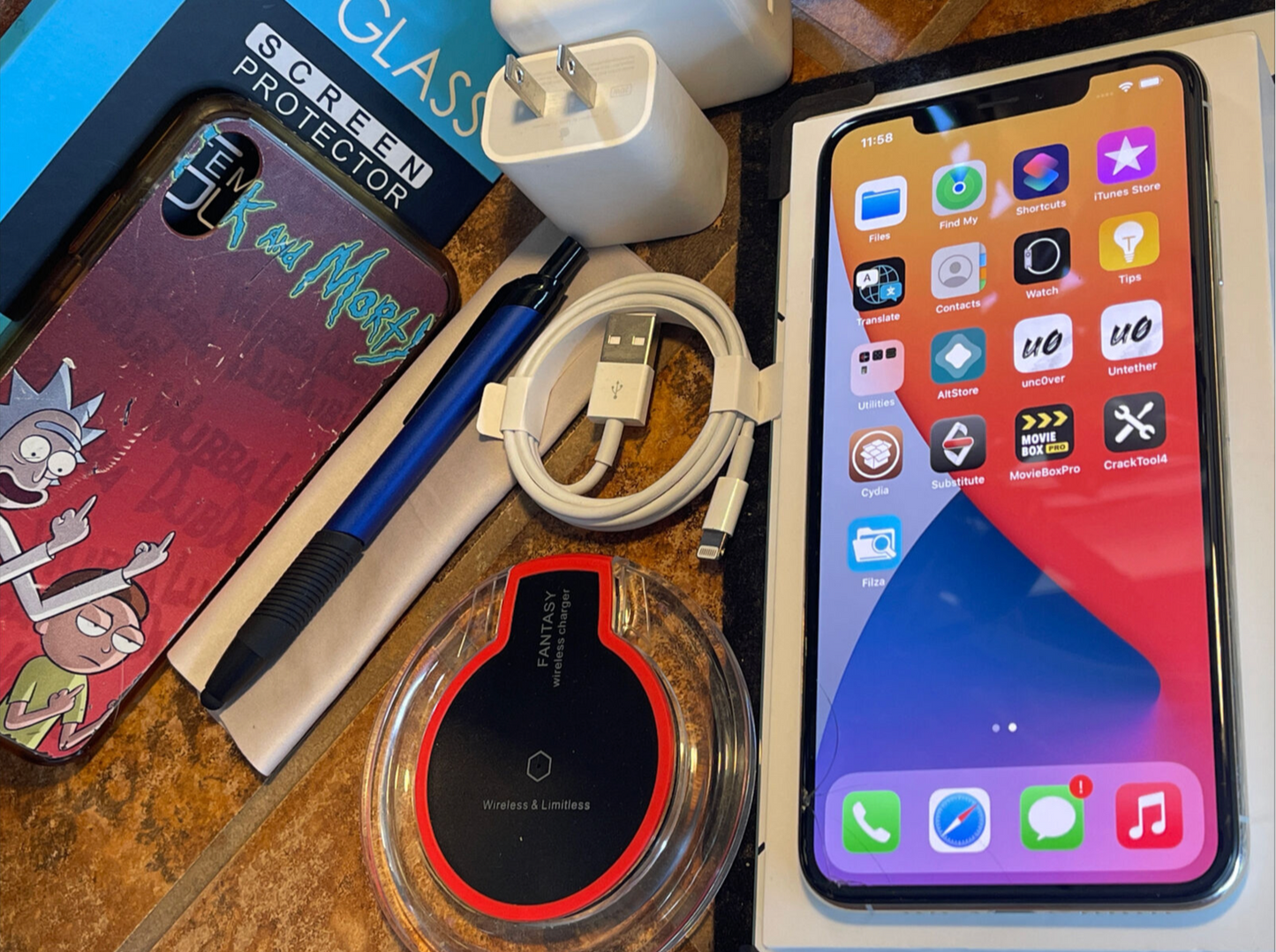 Apple iPhone XS MAX (64gb) LTE Unlocked (A1921) Untethered Jailbroken {iOS14}97%