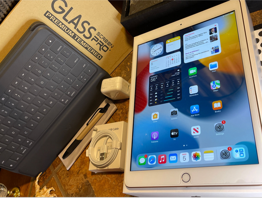Apple iPad 8th gen. (32gb) Wi-Fi (A2270) Gold {iOS15} New Out of B0X {Key-Board} 100%