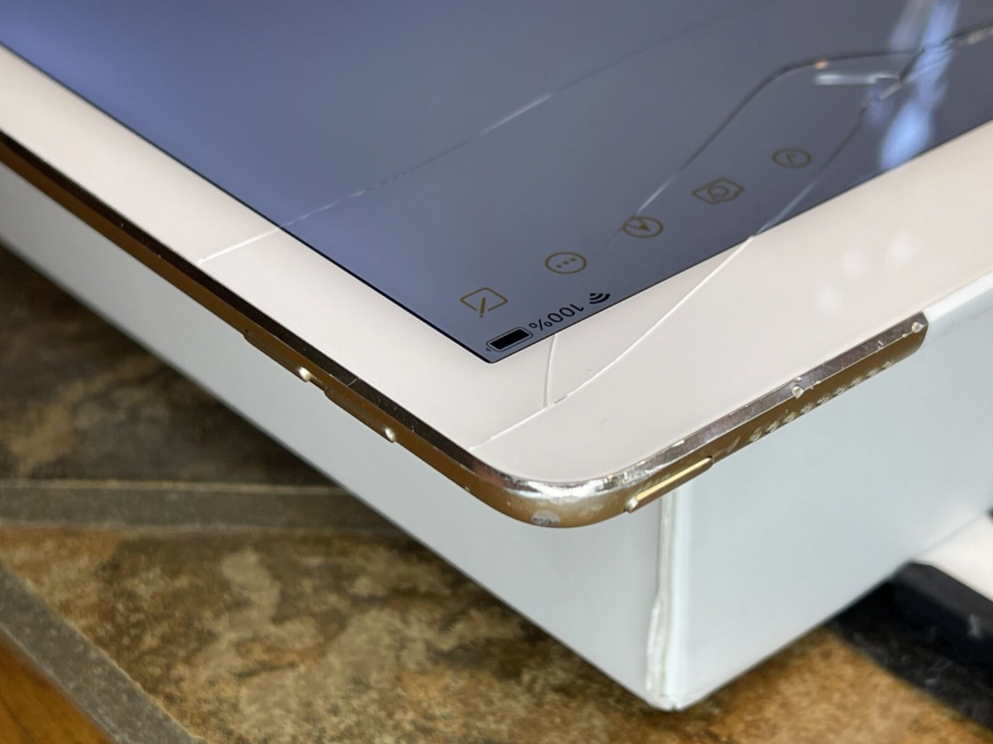 Apple iPad Pro 12.9 1st (128gb) Cellular Unlocked (A1652) Fractured {iOS14}91% {JailBreak}