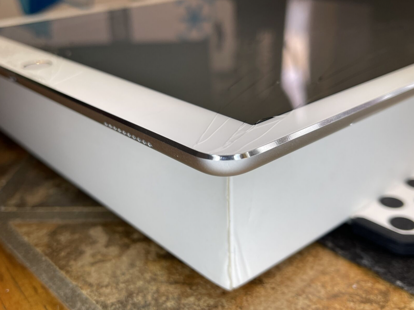 Apple iPad Pro 12.9 2nd (256gb) Cellular Unlocked (A1671) Fractured {iOS14.8}90%