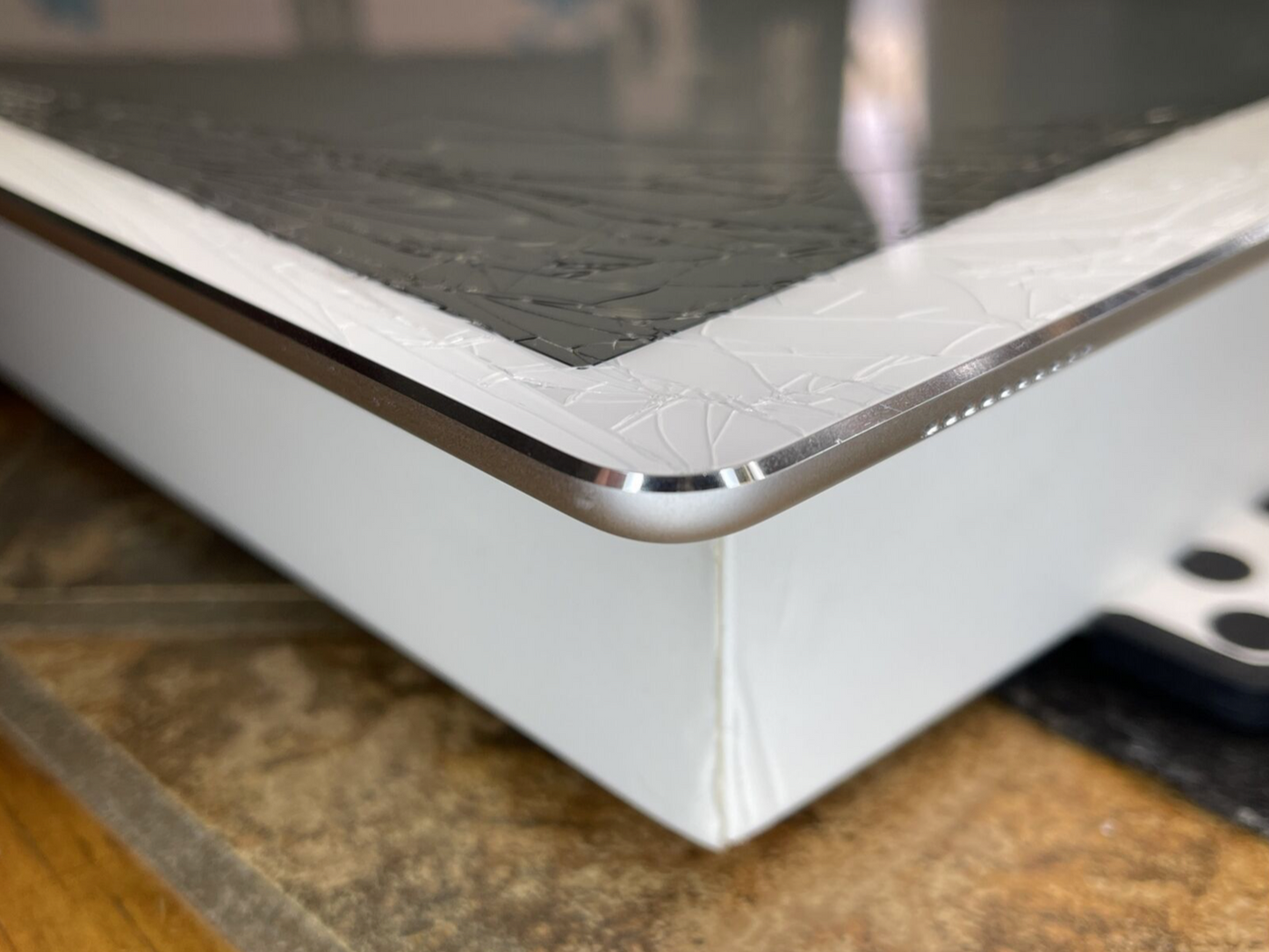 Apple iPad Pro 12.9 2nd (256gb) Cellular Unlocked (A1671) Fractured {iOS14.8}90%