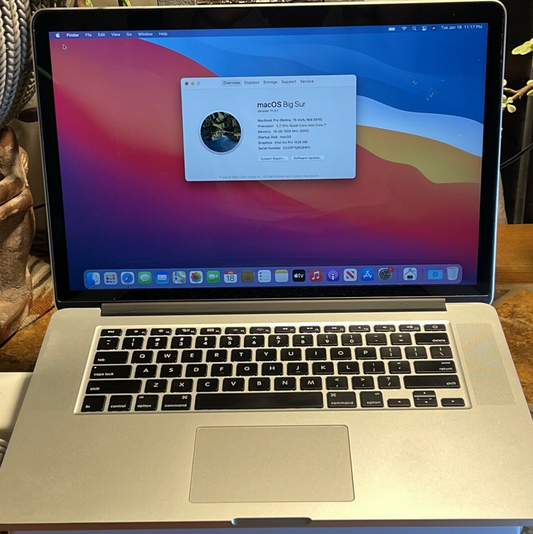 Apple MacBook Pro 15in Laptop (2015) 256gb (2.2 gHz Quad i7) 16gb Ram {BigSur}