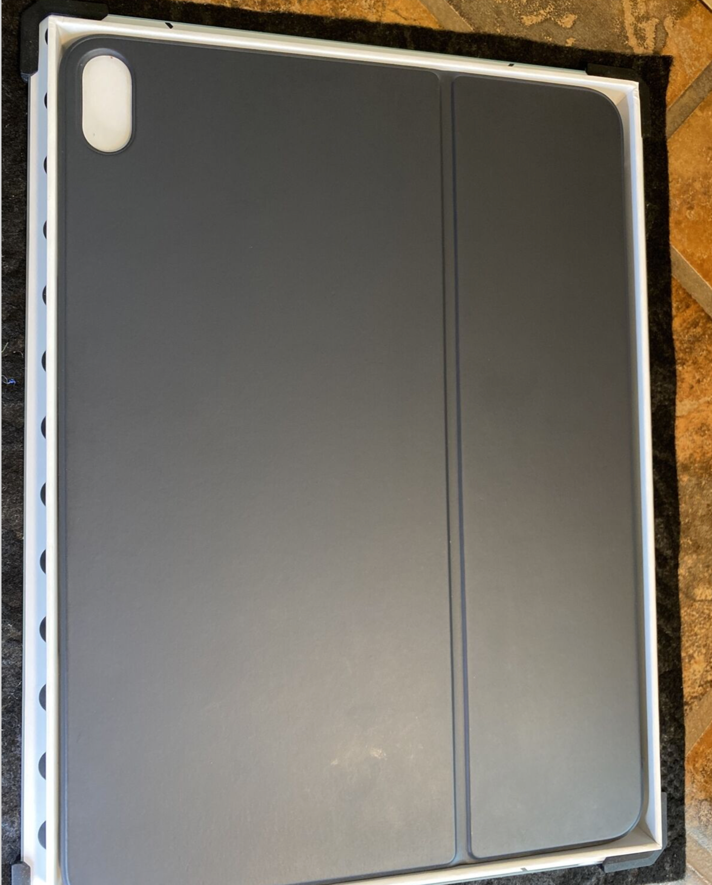 Apple Smart Keyboard Folio Case (iPad Pro 12.9in 3rd gen) WORKS Well {A2039} 90%