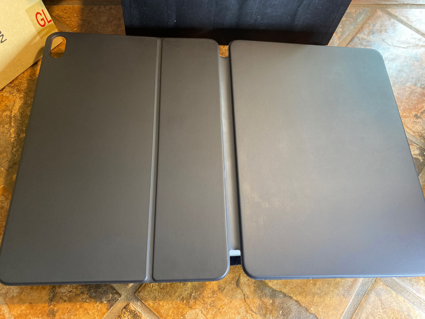 Apple Smart Keyboard Folio Case (iPad Pro 12.9in 3rd gen) WORKS Well {A2039} 90%