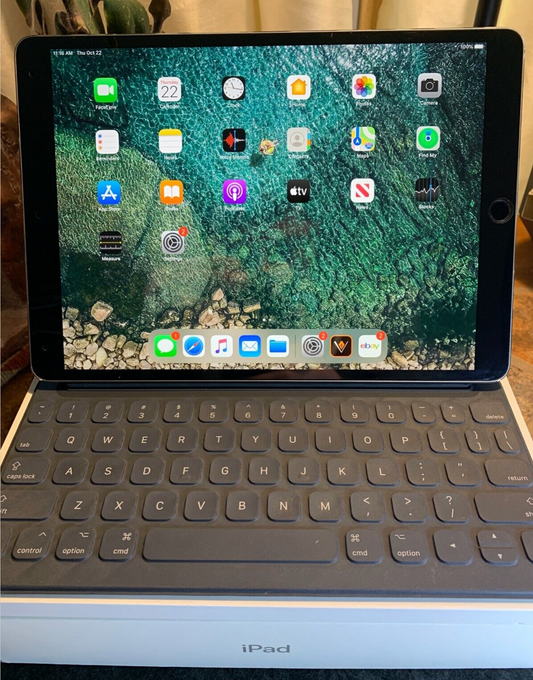 Apple Smart Keyboard (iPad 9th, 8th, 7th, Air 3, iPad Pro 10.5in) A1829 {90%}OEM