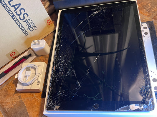 Apple iPad Pro 12.9in 1st (128gb) Unlocked (A1652) LCD Damaged {iOS14}91% JailBreak