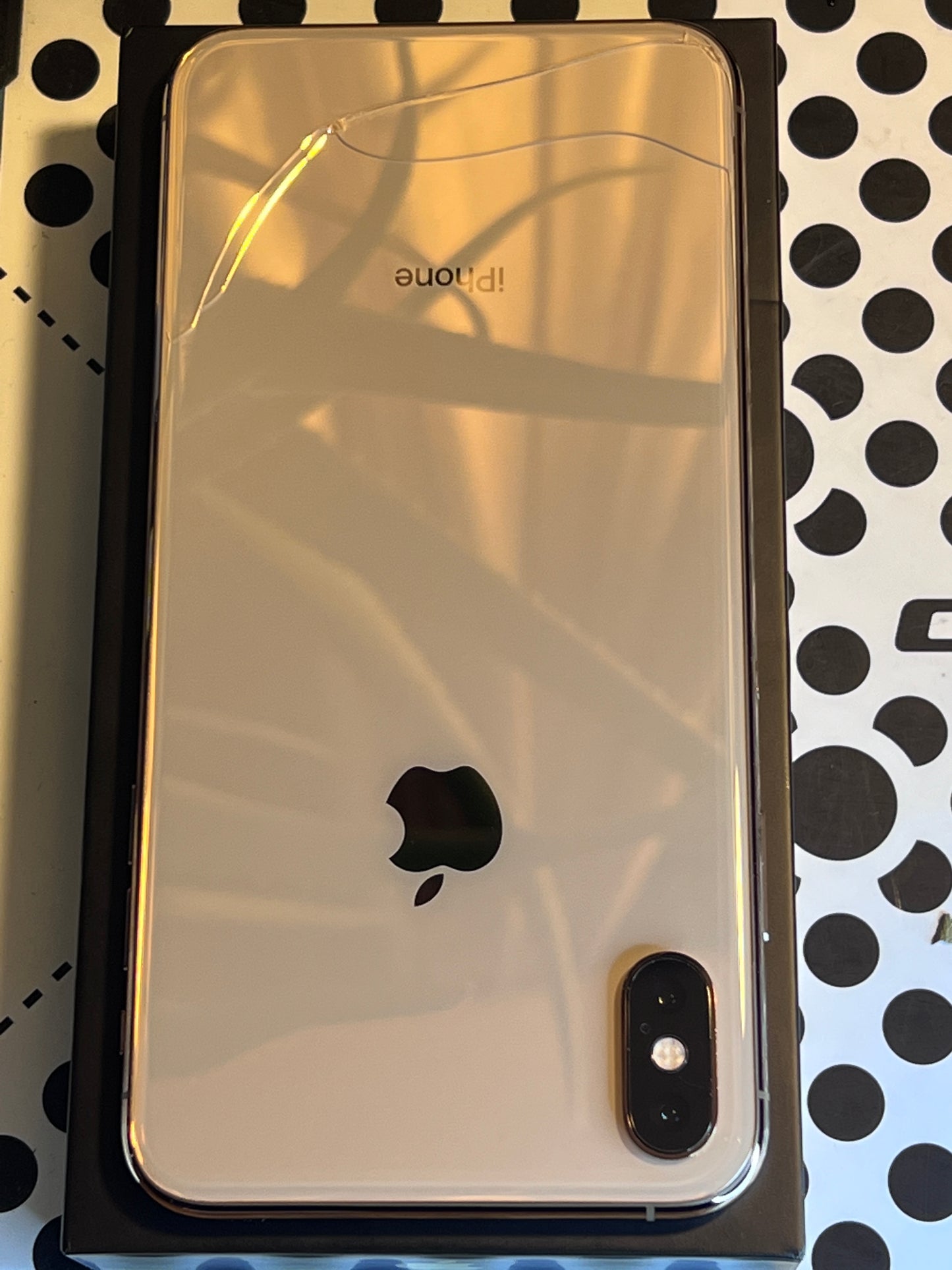 Apple iPhone XS Max (64gb) Unlocked (A1921) Gold {iOS14}92% JailBroken