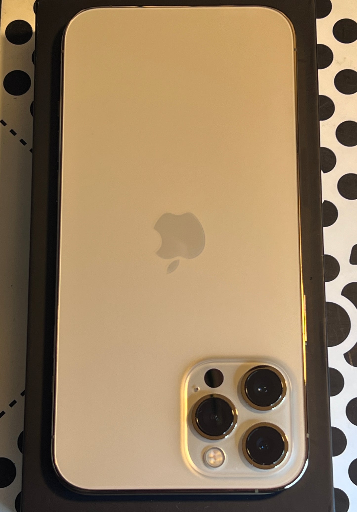 Apple iPhone 12 Pro Max (128gb) Factory Unlocked (A2342) Gold {iOS14.8}90%