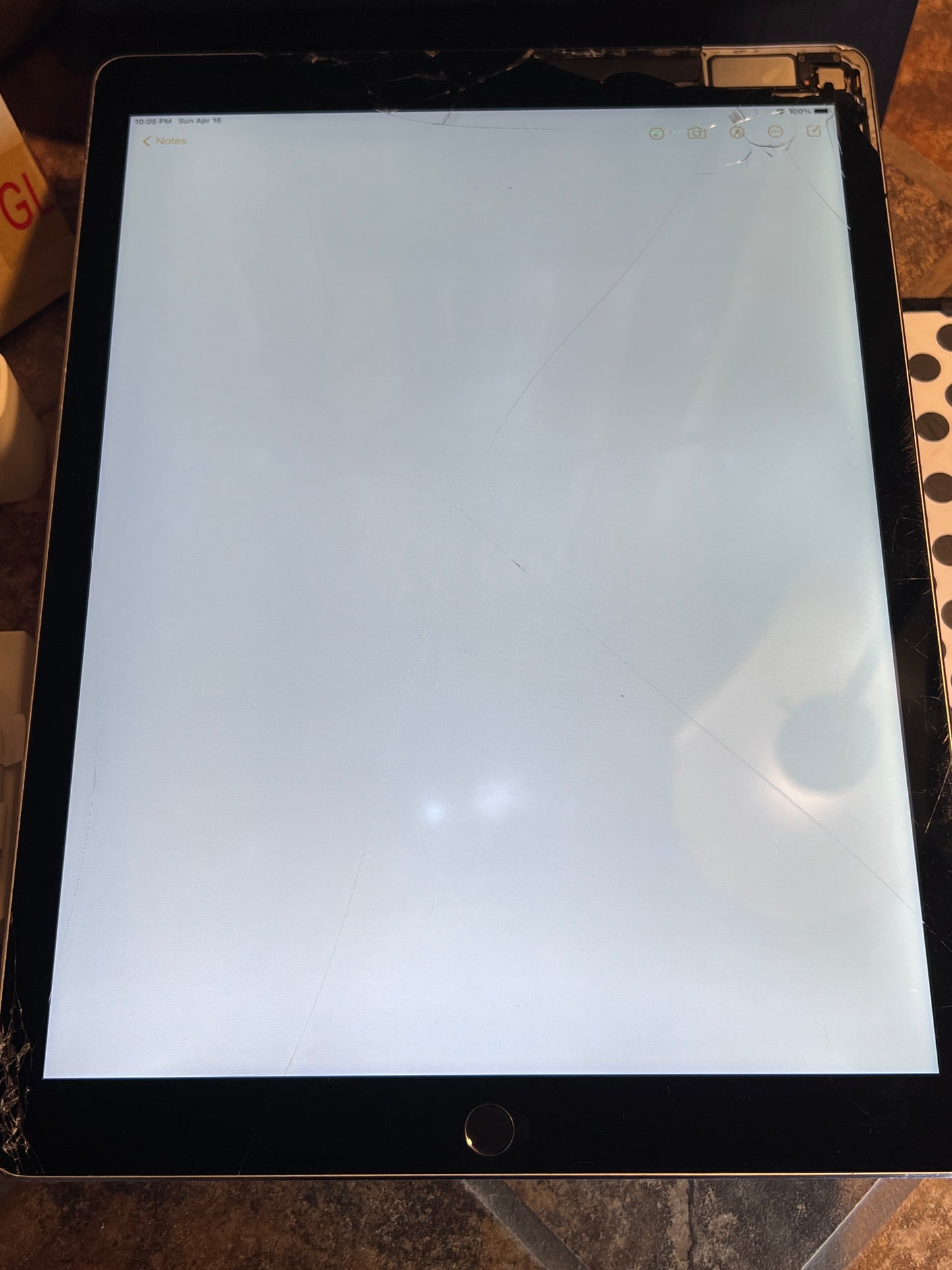 Apple iPad Pro 12.9in 1st (128gb) Cellular Unlocked (A1652) Fractured {iOS14} JailBreak