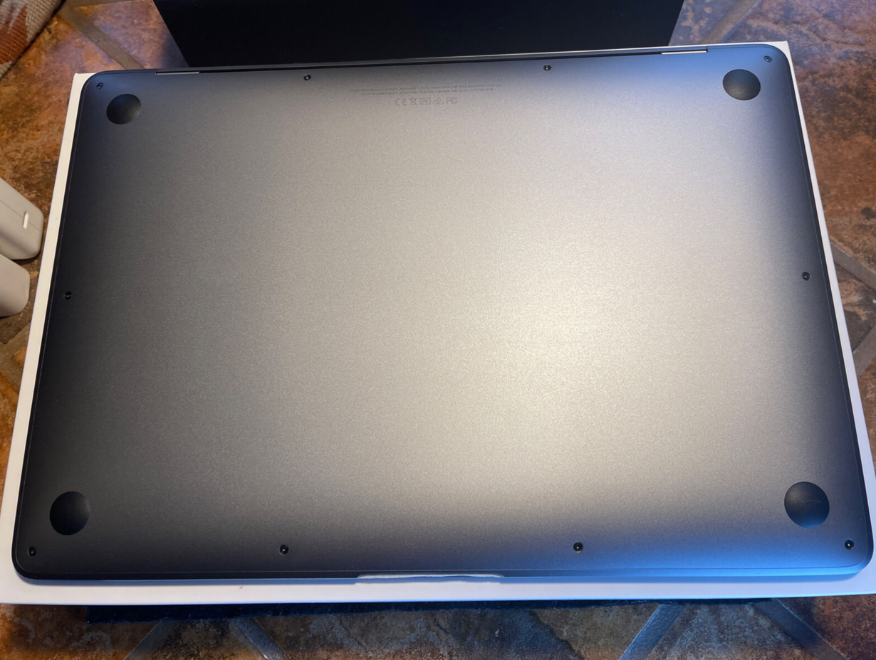 Apple MacBook Air Laptop (2018) 256gb SSD (A1932) 3.6gHz i5 8gb RAM {Touch-ID} NEW OUT BOX