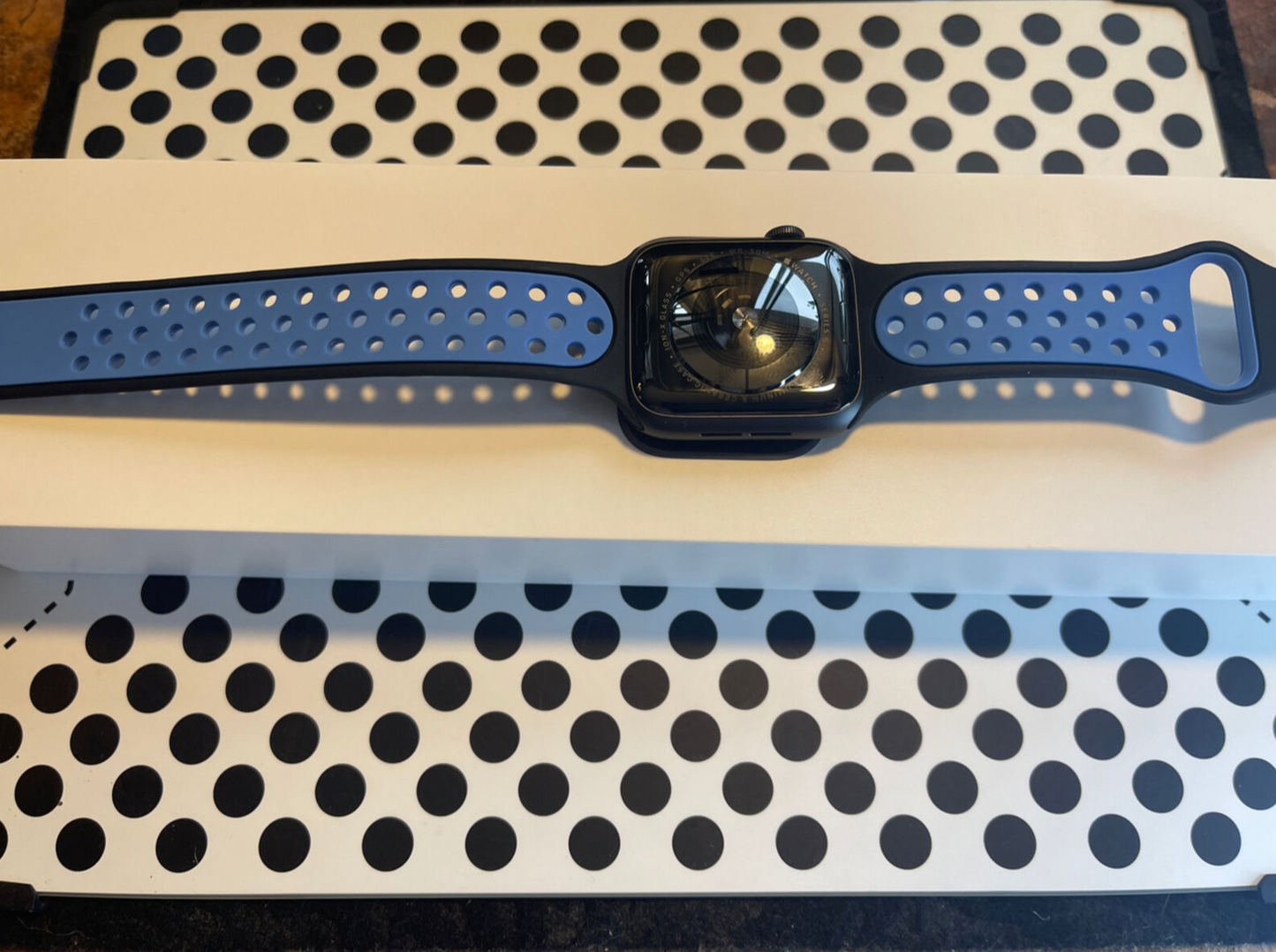 Apple Watch Series 5 (44mm) LTE Cellular Verizon (A2095) Black Sport Band {MINT}