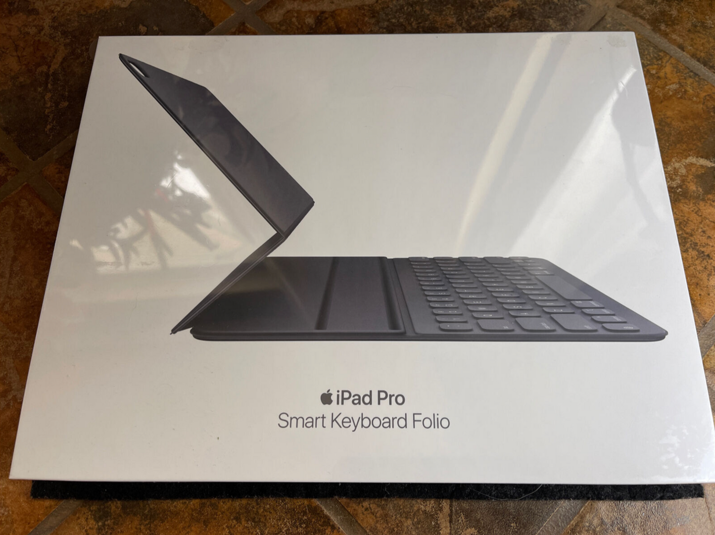 Apple Smart Keyboard Folio Case (iPad Pro 12.9in 3rd) A2039 {SEALED/ BRAND-NEW}