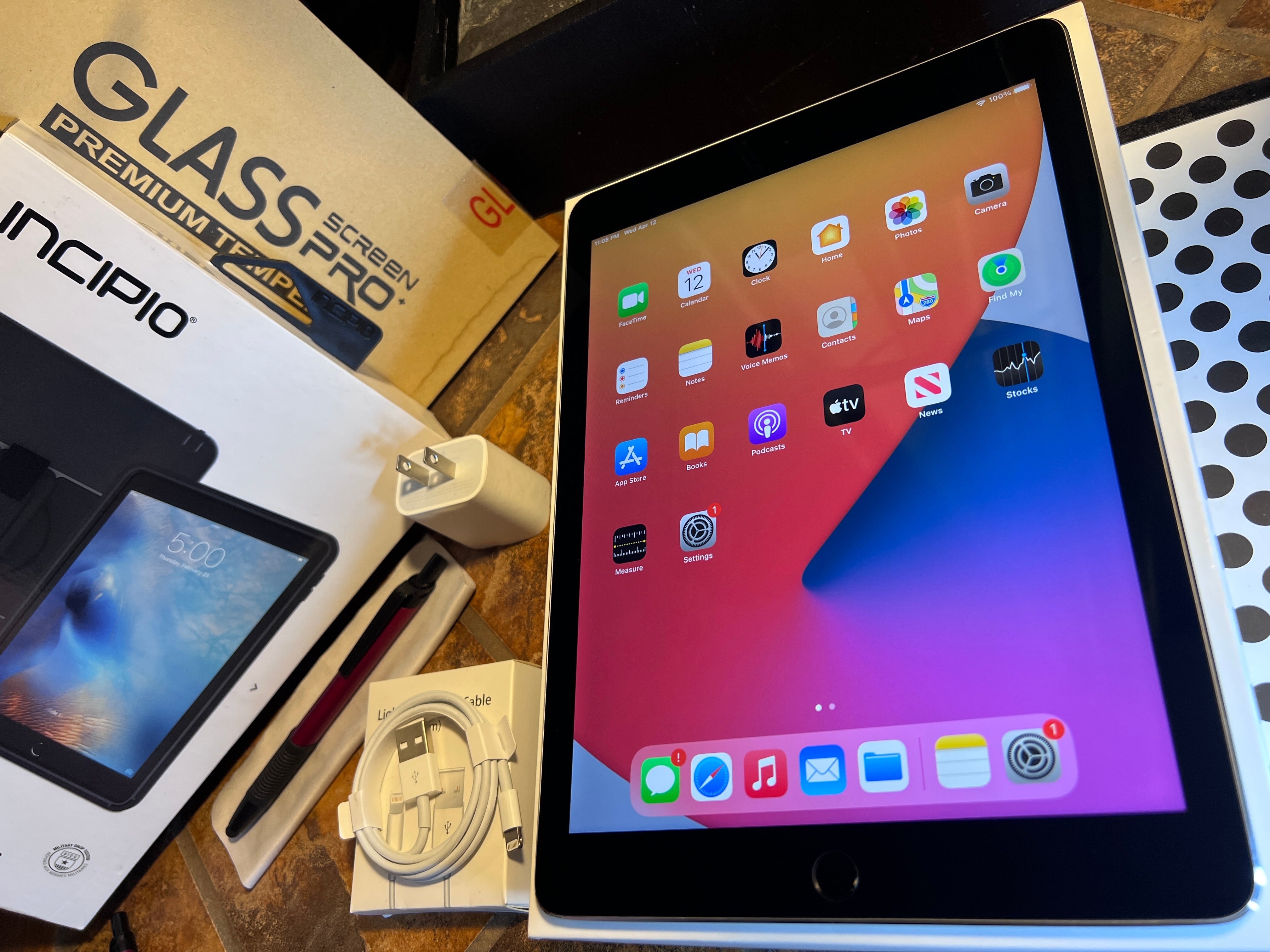 iPad Pro 9.7in – TeK3mK Apple Reseller